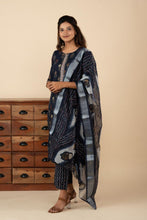 Floral Navy Blue Charm Kurti Set - mymaa