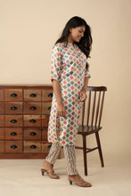 Harlequin Printed Kurti Set - mymaa