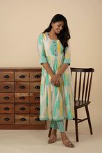 Women's Multicolor Silk Blend Three Quarter Sleeve Kurti Set - mymaa
