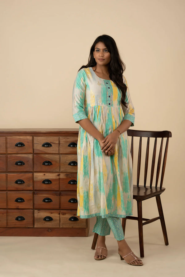 Women's Multicolor Silk Blend Three Quarter Sleeve Kurti Set - mymaa