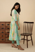 Women's Multicolor Silk Blend Three Quarter Sleeve Kurti Set - mymaa