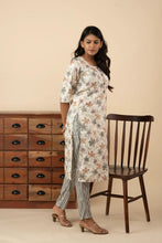 Women's White Floral Printed Kurti Set - mymaa