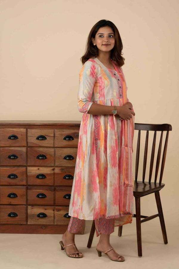 Women's Multicolor Silk Blend Three Quarter Sleeve Kurti Set - mymaa
